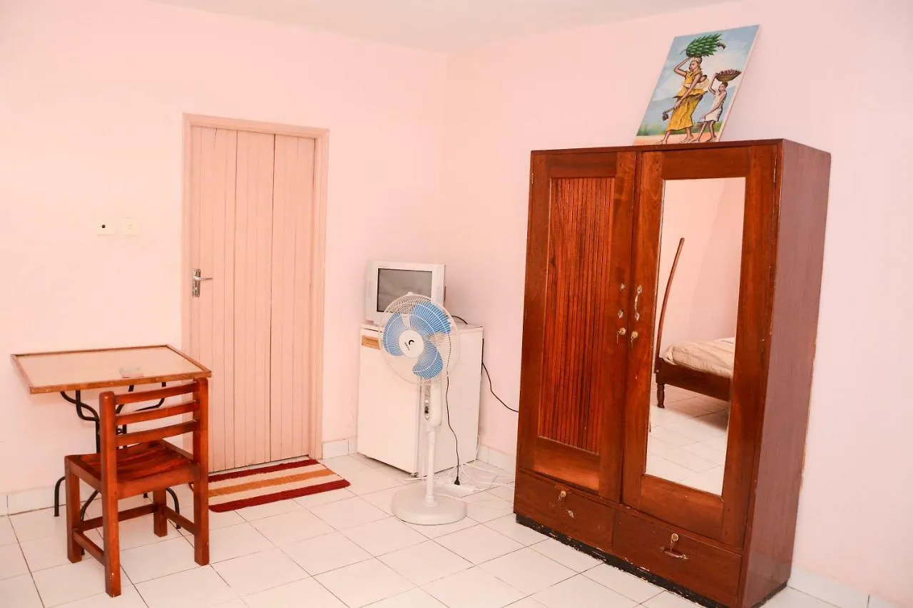 Safari Homes Kampala 0*,