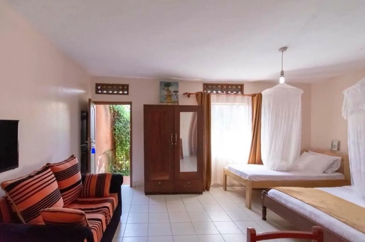 Hotel Safari Homes Kampala