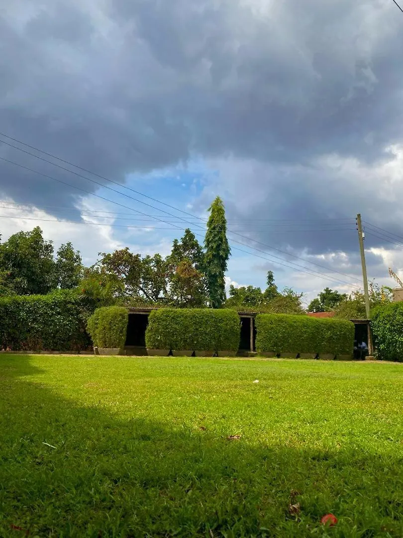 Hotel Safari Homes Kampala