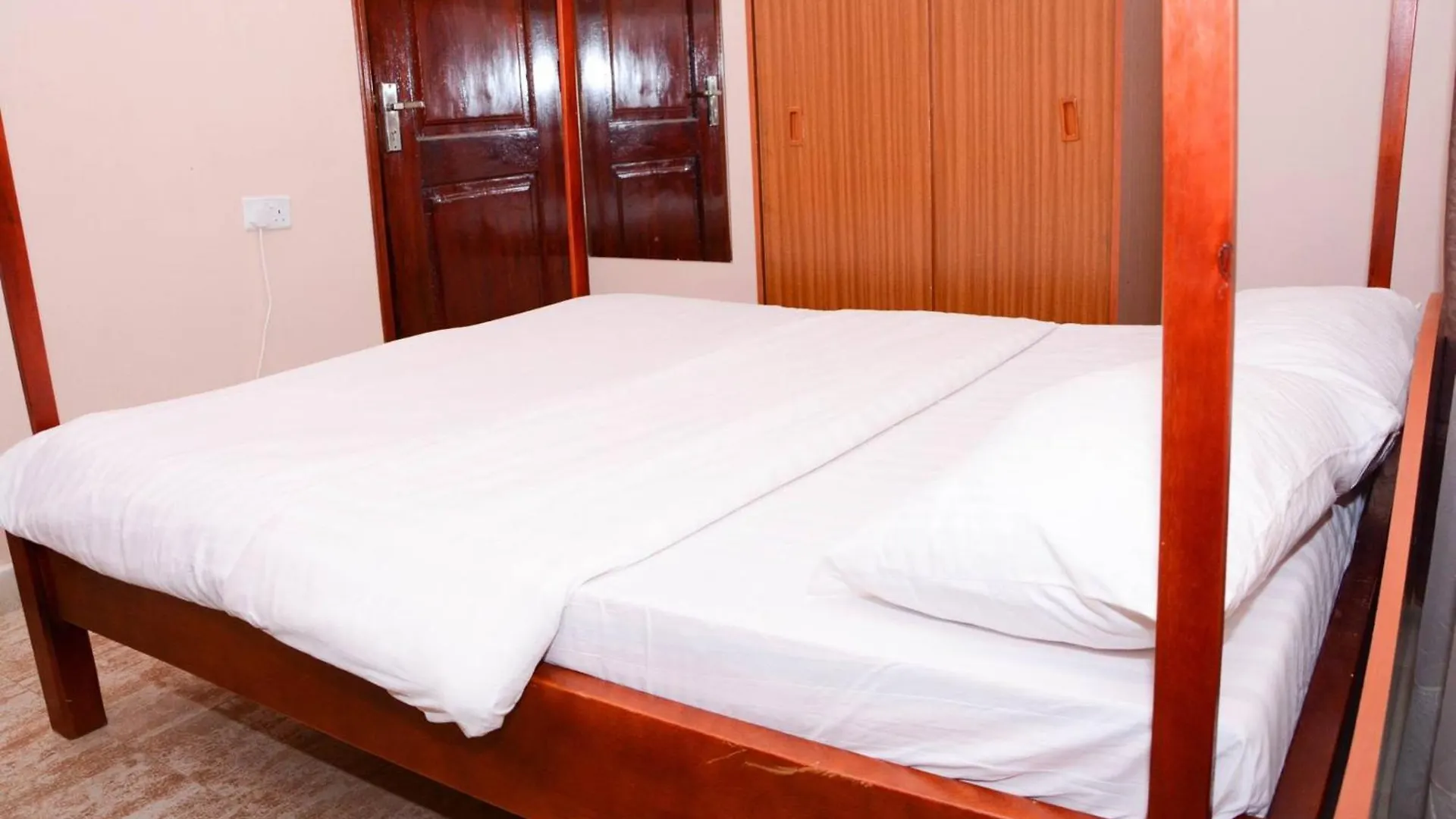 Hotel Safari Homes Kampala Uganda
