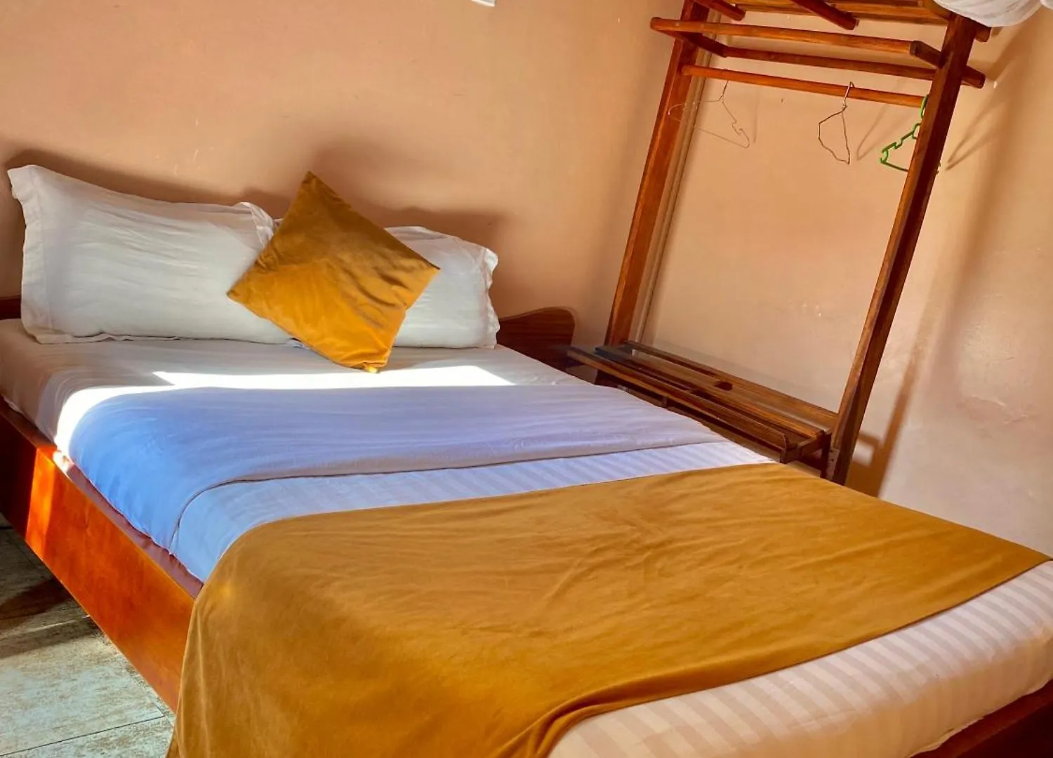 Hotel Safari Homes Kampala