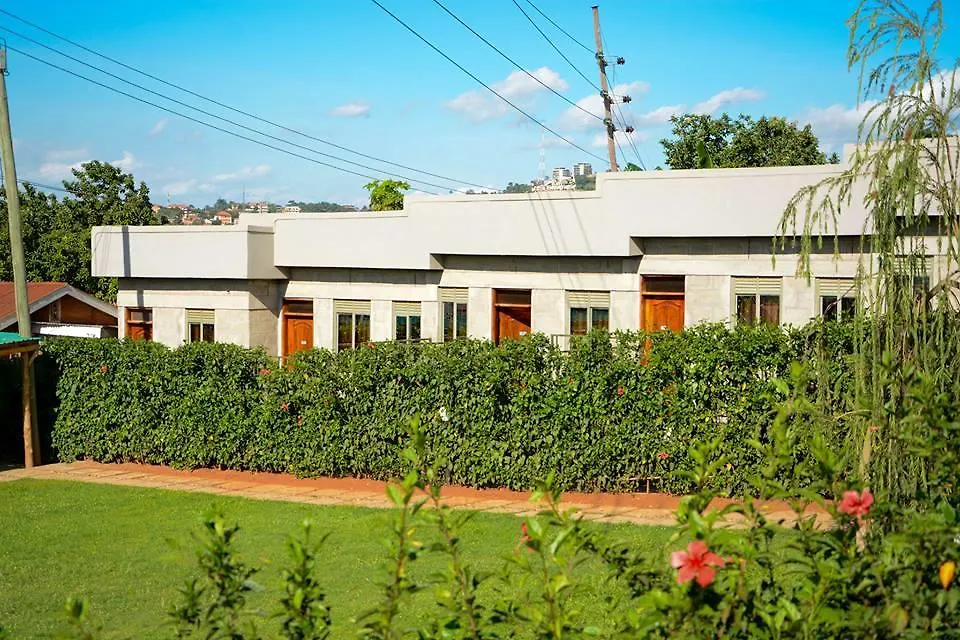 Hotel Safari Homes Kampala